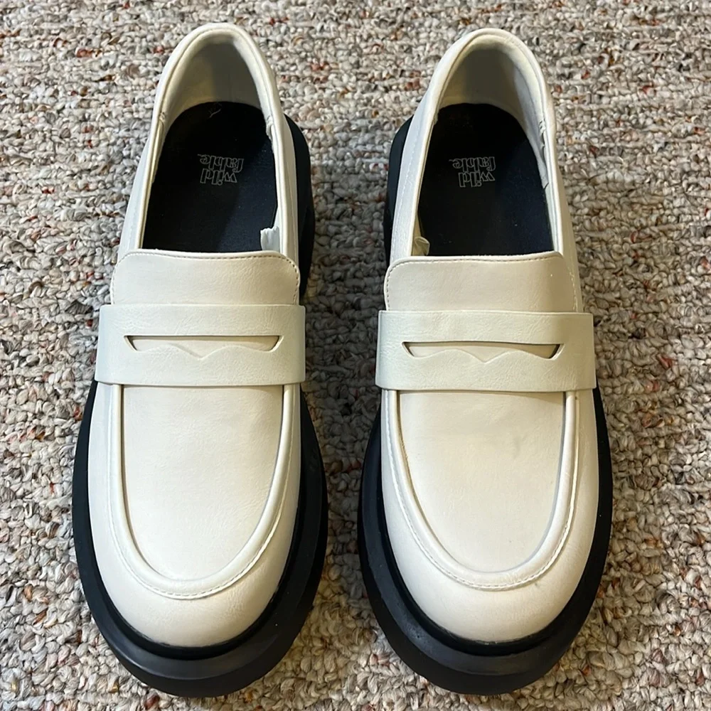 NEW Wild Fable Lacey Loafer Flats in White Size 7.5